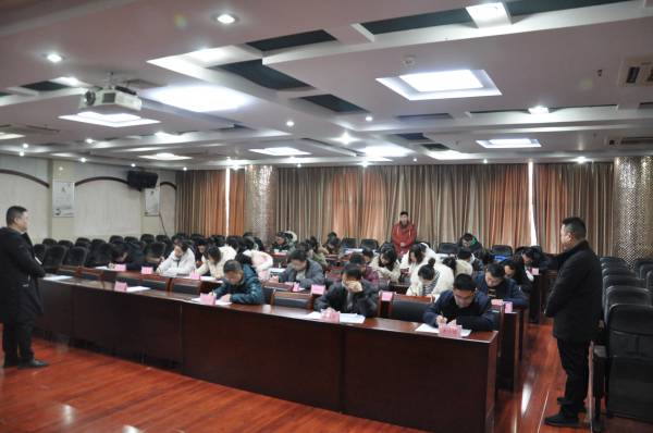 市交投集團(tuán)：開展“廉潔從業(yè)”知識(shí)測試