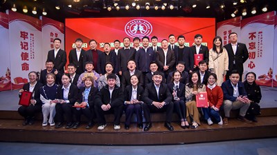 群戰(zhàn)辯論舞臺，盡顯青年風(fēng)范 | 市交投集團(tuán)首屆“青年說”員工辯論賽圓滿落幕！