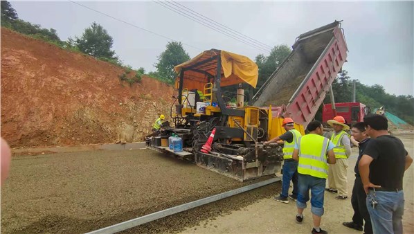 重磅消息！G353岳陽東站至三荷機場快速通道9月底開放交通