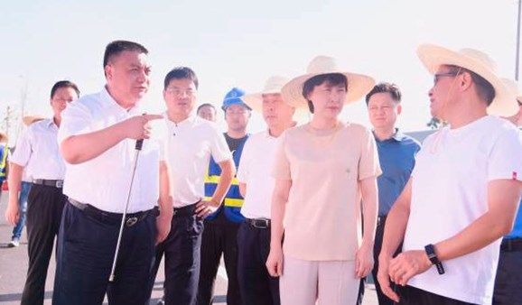 機場快速路主線通車在即，李愛武專題調(diào)研城市重點交通項目建設(shè)