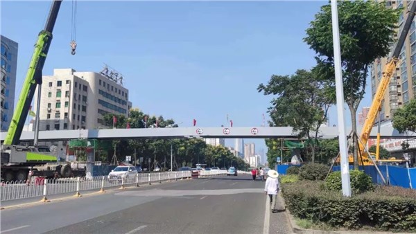 4天，架起兩座天橋！